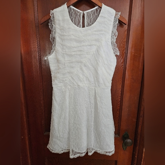New BCBGeneration white lace dress - Picture 1 of 6